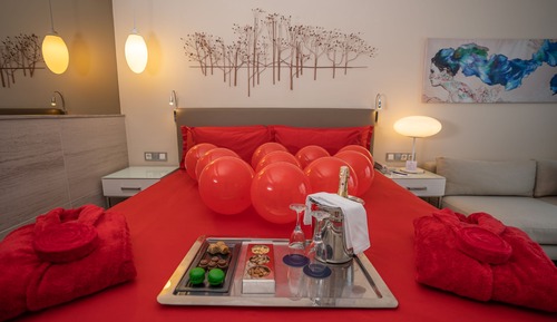 Honeymoon Room