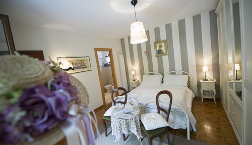 Chambre Double Confort, balcon, vue colline (Dei Fiori)