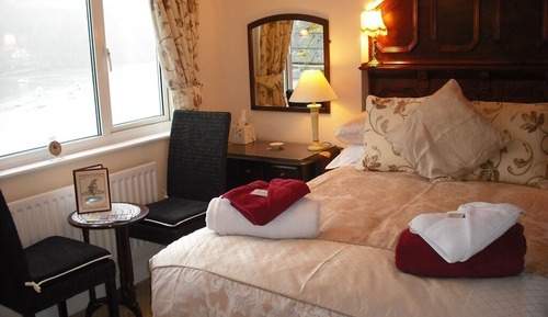 Chambre Double Standard, salle de bains attenante, vue fleuve (Second Floor)