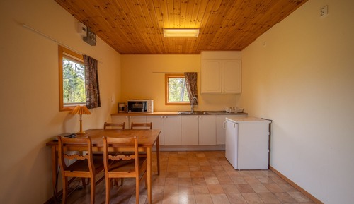 Cabane, plusieurs lits, salle de bains commune (20 m2)