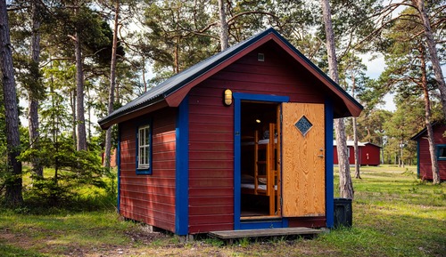 Cabane, salle de bains commune (10 m2)
