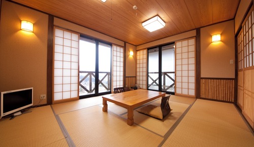 Chambre Supérieure, non-fumeurs (Flat Room, Room Only)