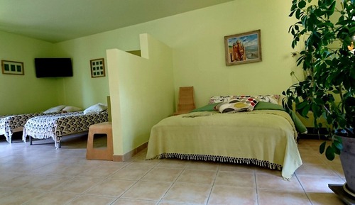 Studio, 5 personnes
