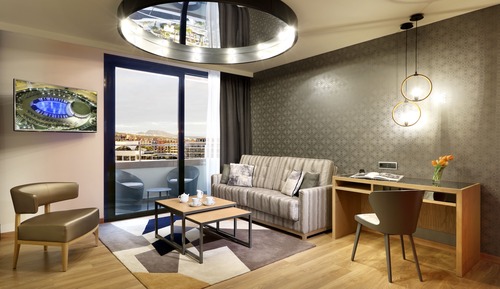 Suite Studio (Silver)