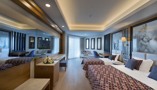 Chambre Standard Double ou avec lits jumeaux, vue partielle sur la mer
