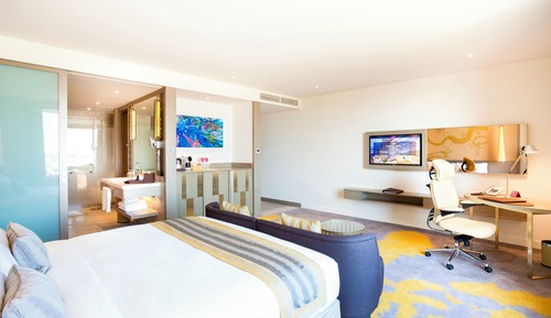 Chambre Affaires, 1 très grand lit (Top Floor)