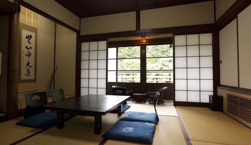 Chambre, vue fleuve (Japanese Western Style, Kuu)