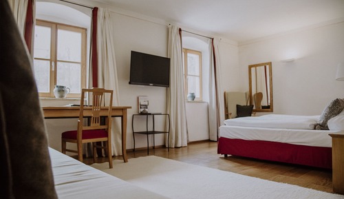 Chambre Double Supérieure, 1 très grand lit et 1 canapé-lit