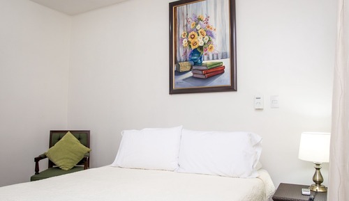 Chambre Double Économique, 1 grand lit