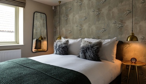 Chambre Double Supérieure (with sofa bed)
