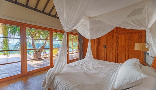 Villa (Barong)