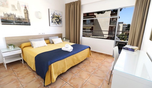 Chambre avec lits jumeaux, balcon