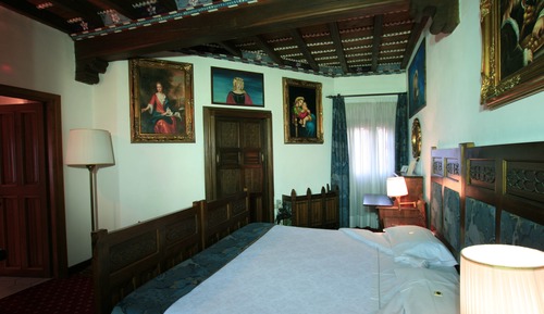 Chambre Standard Double ou avec lits jumeaux