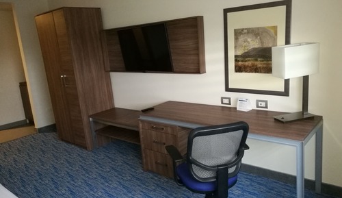 Chambre Standard, 1 très grand lit, accessible aux personnes à mobilité réduite