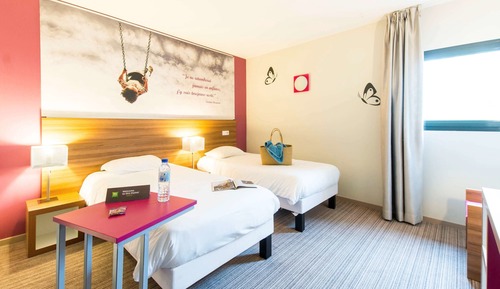 Chambre Standard, 2 lits une place