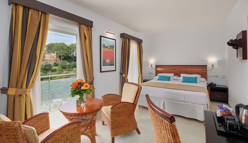 Chambre Double Junior, 1 grand lit, balcon, vue mer