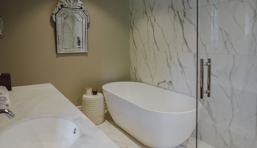 Chambre Deluxe, 1 très grand lit, non-fumeurs, vue jardin