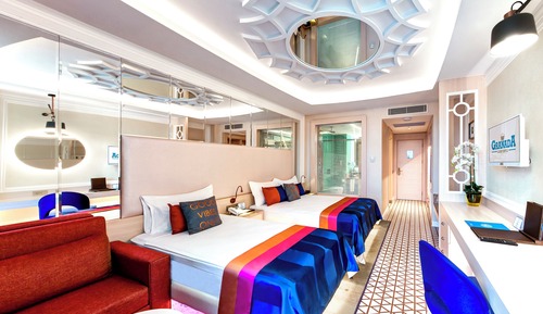 Chambre Standard, vue piscine (2+2)