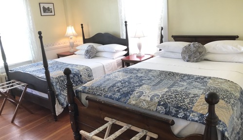 Chambre, vue colline