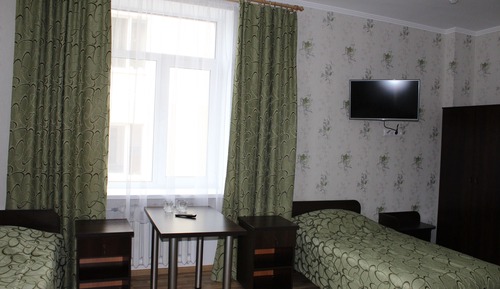 Chambre Quadruple (with Shower)