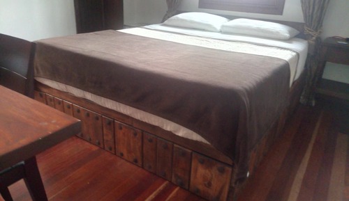 Chambre, 1 grand lit, vue montagne