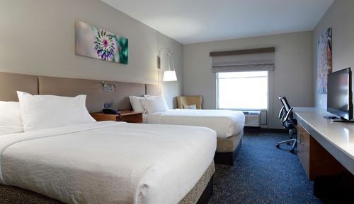 Chambre, 2 grands lits, vue montagne