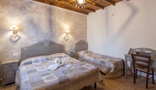 Chambre Triple, salle de bains privée