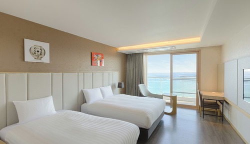 [Hotel] Superior (No Kitchen/Square Ocean View/Family Twin)