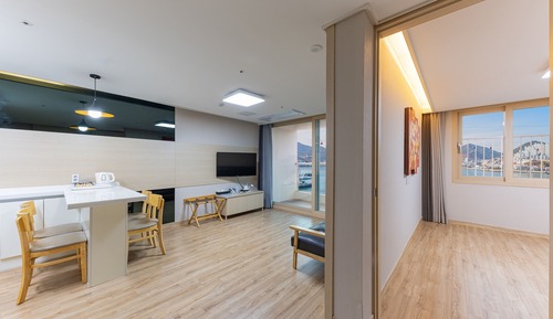 Premium Ondol Room