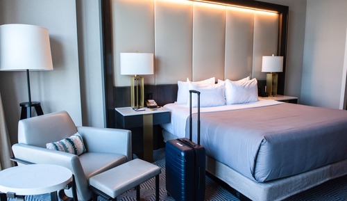 Chambre Premium, 1 très grand lit, balcon, vue fleuve