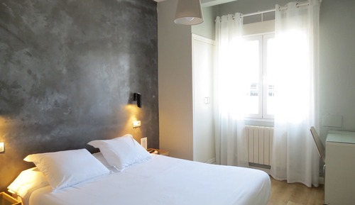 Chambre Simple, salle de bains privée