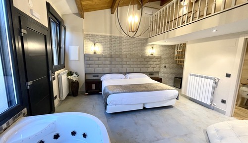 Suite Familiale, salle de bains attenante