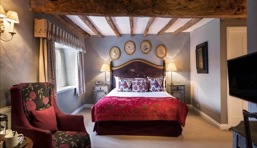 Chambre Double (The Old Beams)