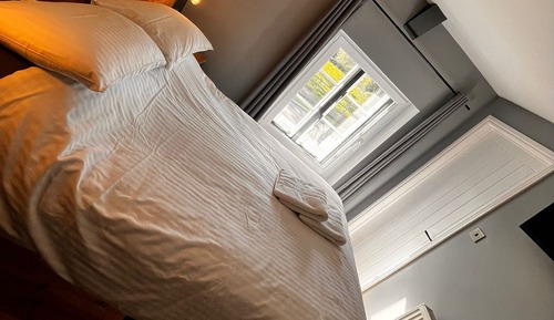 Chambre Double, salle de bains attenante (Graphite/ Amber)