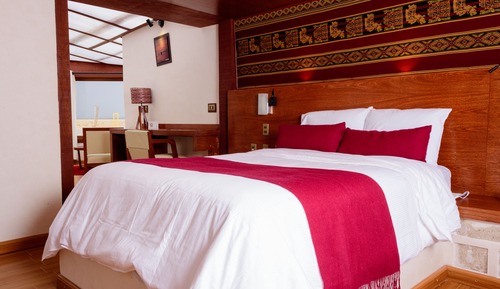 Chambre Supérieure, 1 grand lit, vue montagne