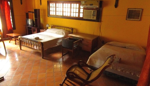 Suite Familiale, plusieurs lits, vue cour intérieure