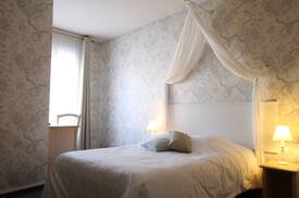 Beuzeville Hôtel | Hôtel & Spa LE PETIT CASTEL Beuzeville-Honfleur