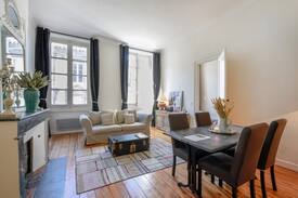 Hotel de Ville - Quinconces Appartement | THE TROIS CONILS apartment: heart of Bordeaux city