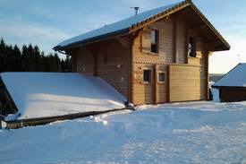 Rondefontaine Villa | Location chalet 8 personnes dans le val de Mouthe.