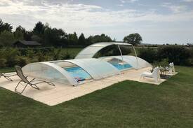 Bonneuil-Matours Villa | Villa récente avec piscine proche futuroscope
