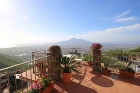 Piazza Roma Appartement | Villa Varone Terraces between Pompei and Sorrento