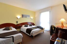 Saint-Ave Hôtel | Une chambre Triple à l'hôtel à côté de Vannes