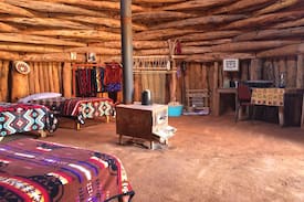 Monument Valley Maison | Rose Hogan at MonetValley