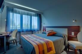 Riom Hôtel | Chambre 1/2 pers Hôtel Pacifique