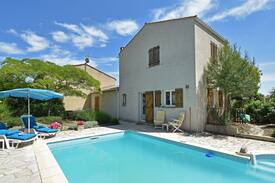 Bize-Minervois Villa | Elegant Villa in Bize-Minervois with Swimming Pool