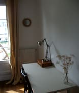 Saint-Jean Eudes Saint-Gilles Appartement | Caen centre, chambre avec petit balcon privatif.