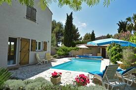 Bize-Minervois Villa | Elegant Villa in Bize-Minervois with Swimming Pool