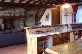 Orval sur Sienne Maison | La Maison du Pois de Senteur gîte