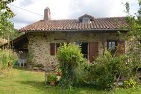 Boisset Maison | Gîte en châtaigneraie