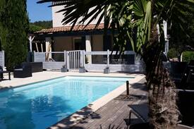 Fuveau Villa | VILLA FAMILIALE AVEC PISCINE ET JACUZZI A FUVEAU